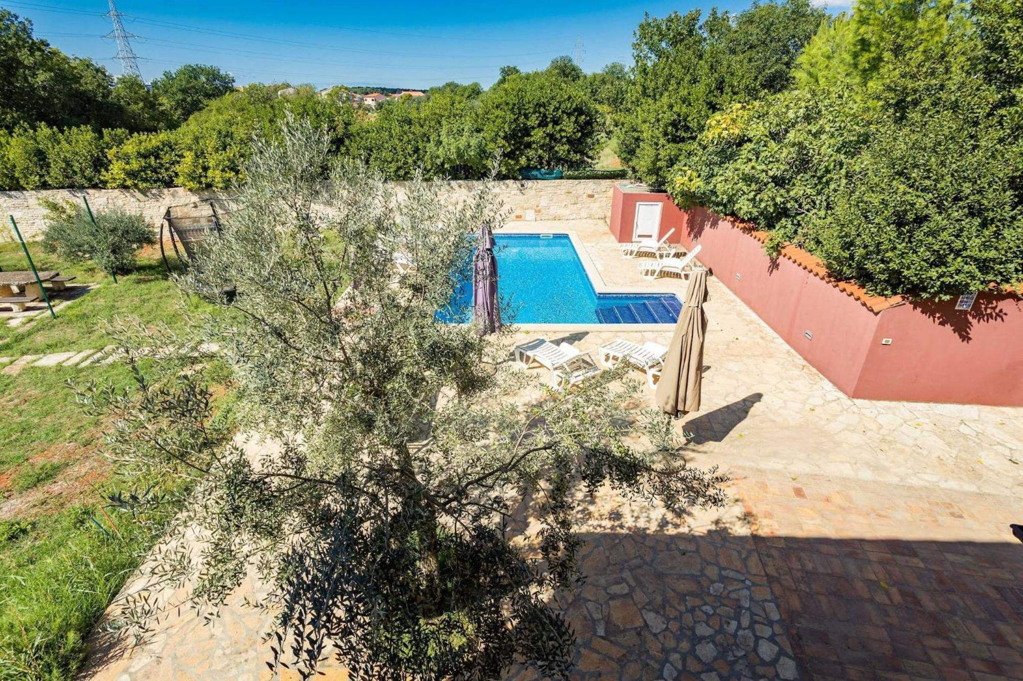 Holiday Home Pina Pula Exterior photo